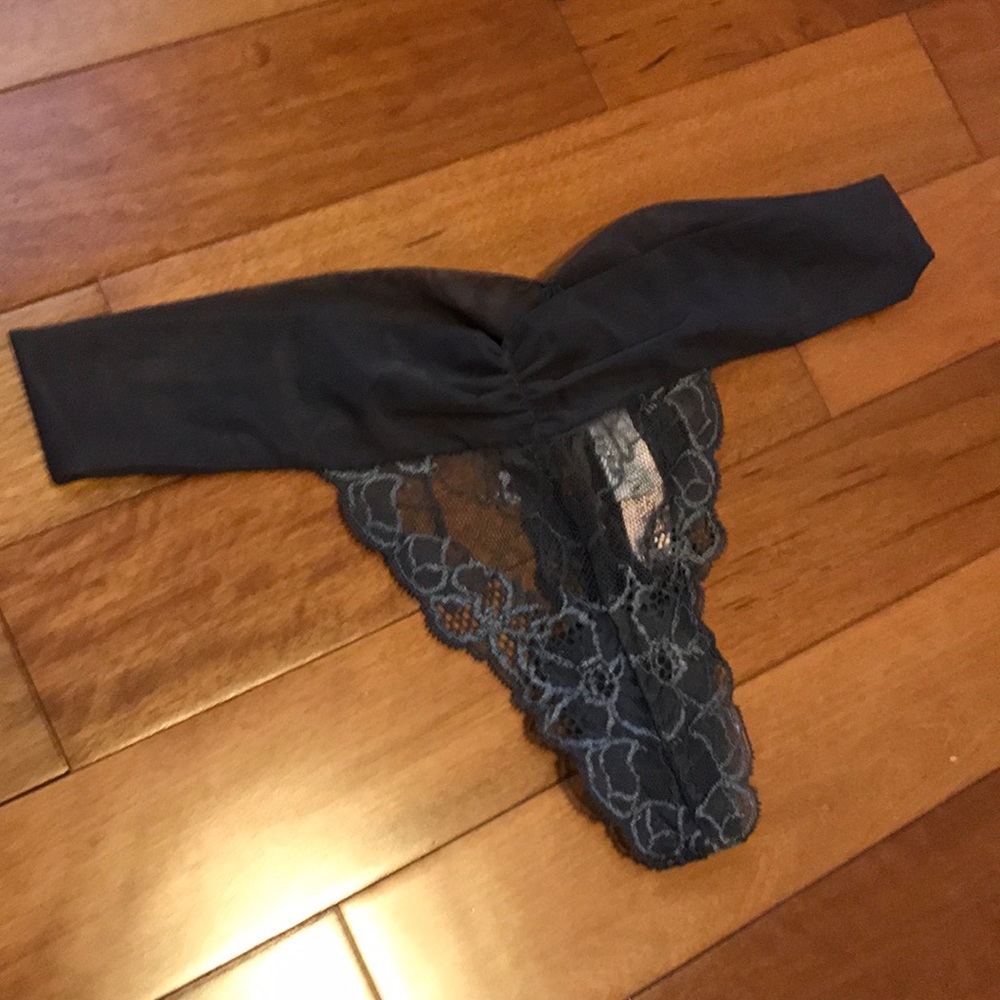 Victoria's Secret Thong Panties LARGE